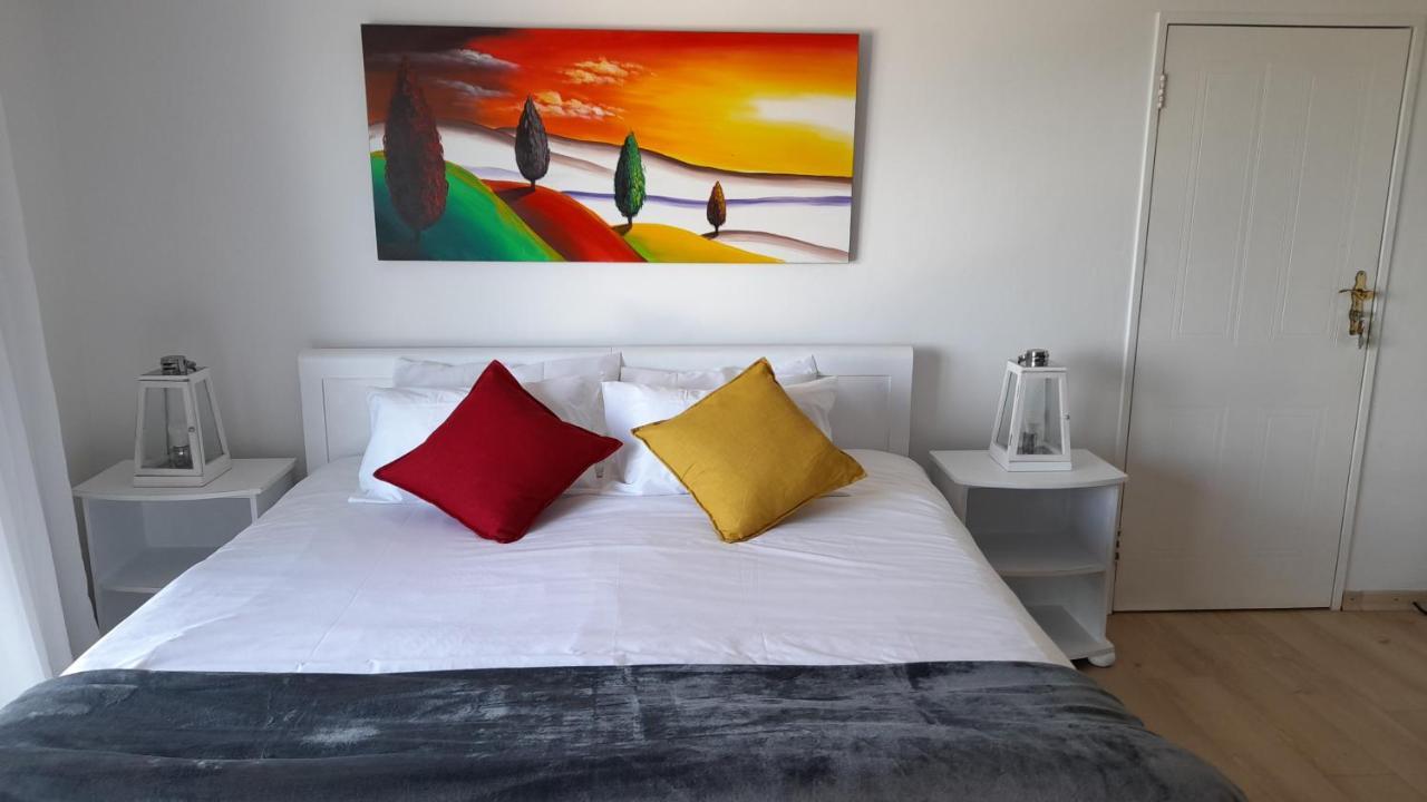Swept Away Guesthouse - No-Loadshedding ไอเซอร์ฟอนเทน ภายนอก รูปภาพ